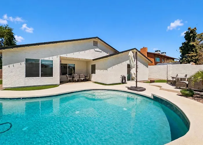 Holiday home Dive In Desert - 3bd - Pool Oasis